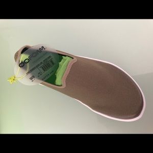 Women’s OOMG EEZEE LOW SHOES -white taupe